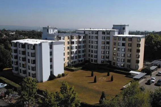 „Zufriedene Mieter zahlen sich aus“ Hausmann Immobilien setzt auf optischen Satellitenempfang Bild: „Zufriedene Mieter zahlen sich aus“ Hausmann Immobilien setzt auf optischen Satellitenempfang