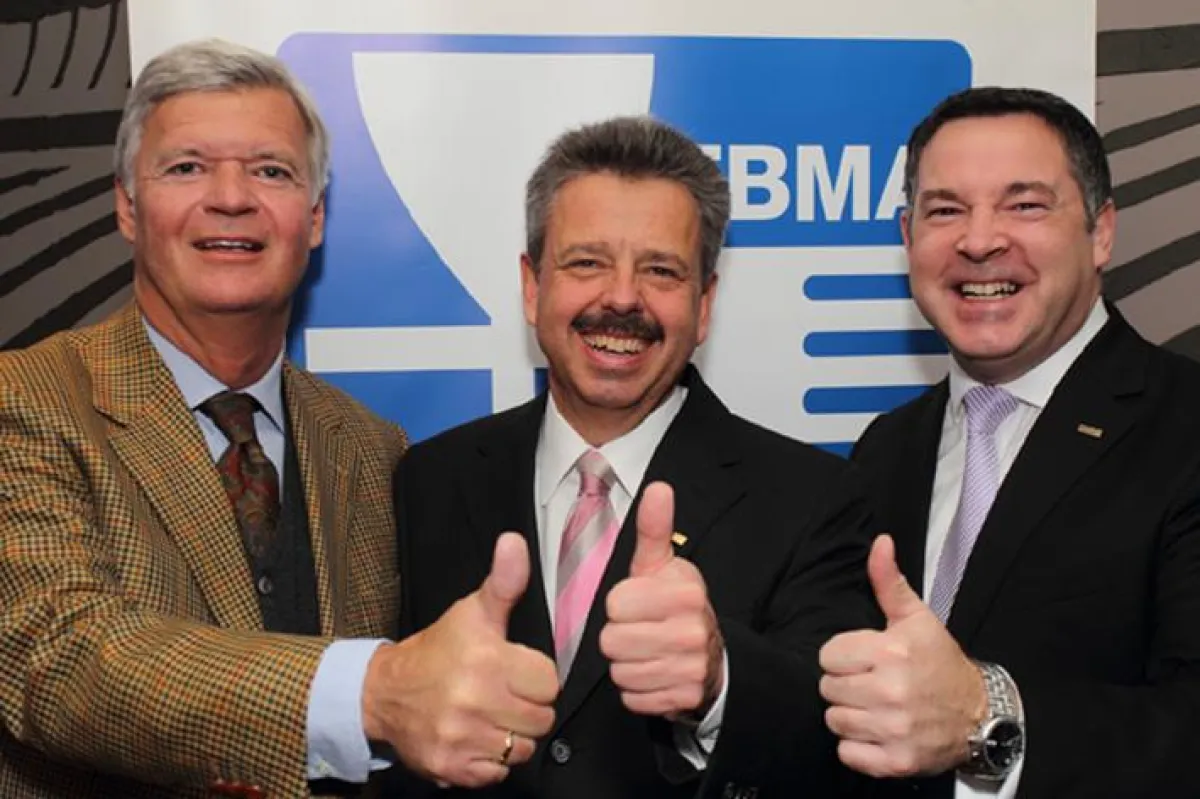 FBMA-Präsidium freut sich auf die Hamburg-Tagung (v.lks) Vize Michael Bläser, Präsident Udo Finkenwirth, Schatzmeister Mario Pick