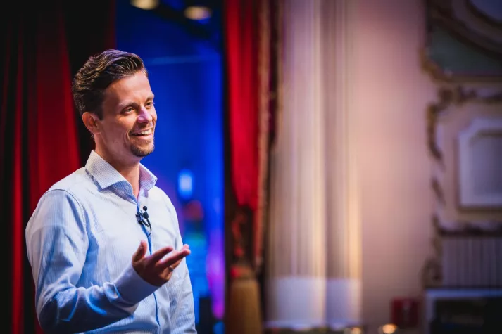 Regensburger auf großer Bühne in New York Bild: Regensburger auf großer Bühne in New York