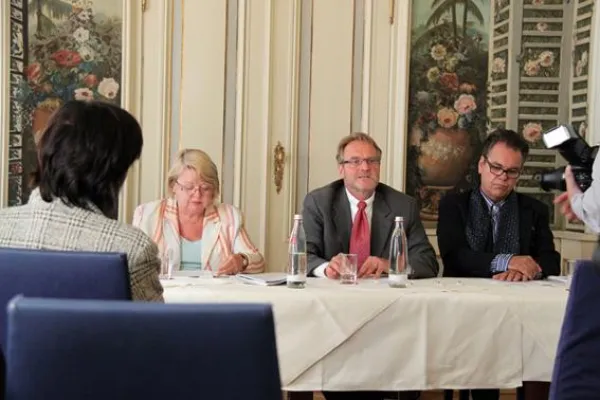 Bild: Ärztliches Ethos und Suizidhilfe - HVD-Kuratorium präsentiert Positionspapier