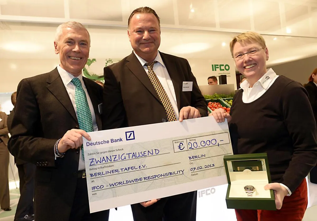 v.l.: Karl Pohler (Vorstand von IFCO), Georg Marschall (Gewinner der Rolex und gleichzeitiger Spende