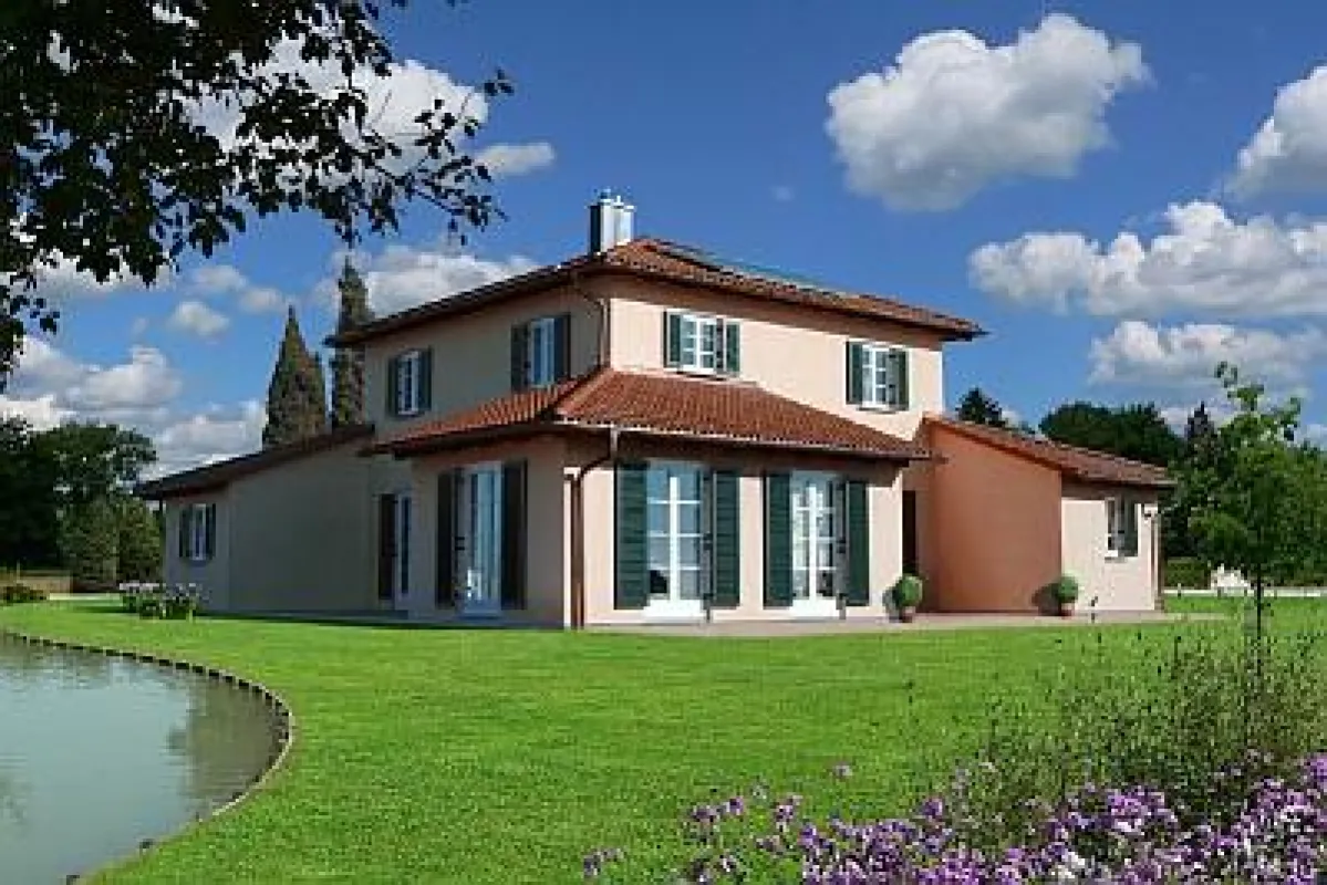 Für alle, die das Besondere lieben, wurde die Waldberg-Villa „Bellissimo“ konzipiert, die gleichermaßen urbanes und mediterranes Flair verbreitet.