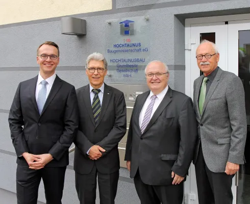Bild: Dr. Sven Groth wird neuer Vorstand der Hochtaunusbau / Dank an langjährigen Vorstand Bernd Arnold