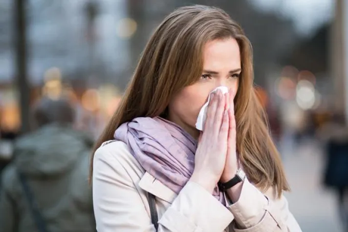 Erkältungszeit: So bewahren Sie trotz Infekt einen kühlen Kopf Bild: Erkältungszeit: So bewahren Sie trotz Infekt einen kühlen Kopf