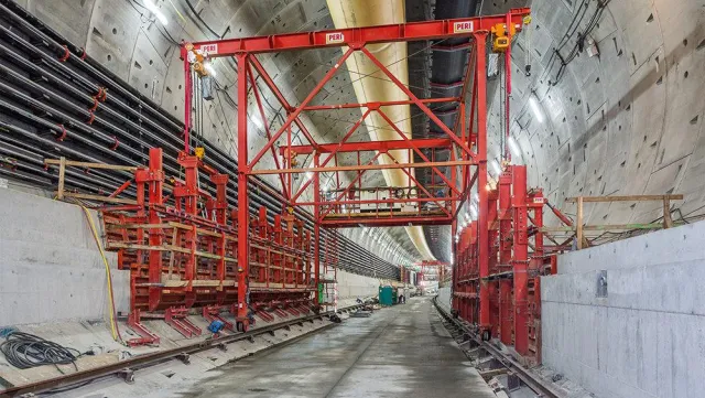 Bild: PERI Schalwagen verfolgen die weltweit größte Tunnelbohrmaschine