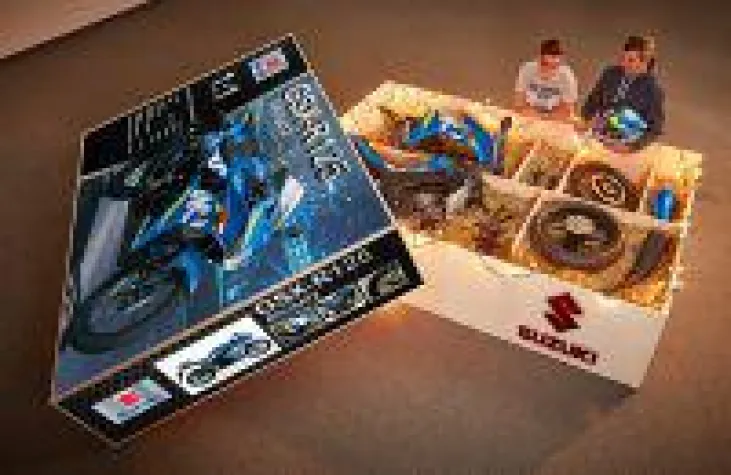Bild: Suzuki präsentiert Weihnachts-Bausatz für eine GSX-R 125