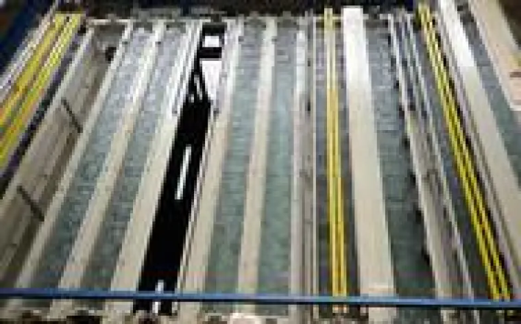 Bild: Chemische Vorbehandlung von Aluminium