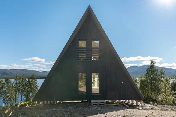 AVRAME bringt modulare A-Frame-Häuser nach Deutschland Bild: AVRAME bringt modulare A-Frame-Häuser nach Deutschland