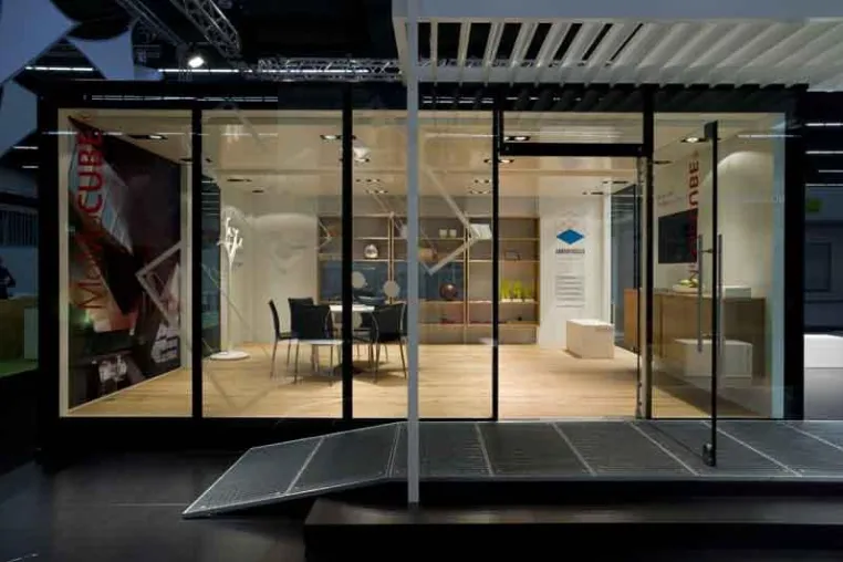 Bild: Ambrosius präsentiert MoMoCUBE® auf der Euroshop in Düsseldorf