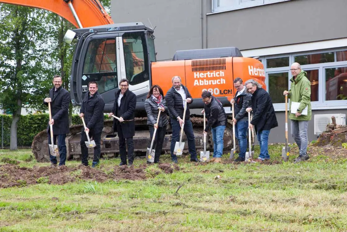 Spatenstich zum Hallenneubau bei der heimatec GmbH