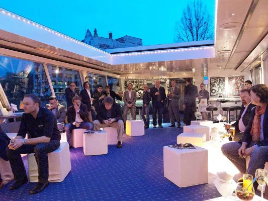 Bild: WM 2010: Fan - Barbecue auf der MS Esplanade