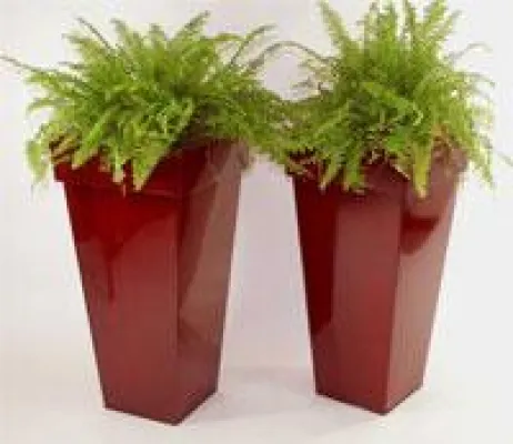 Zink-Blumenkübel: Schicke Deko mit metallischem Glanz Bild: Zink-Blumenkübel: Schicke Deko mit metallischem Glanz