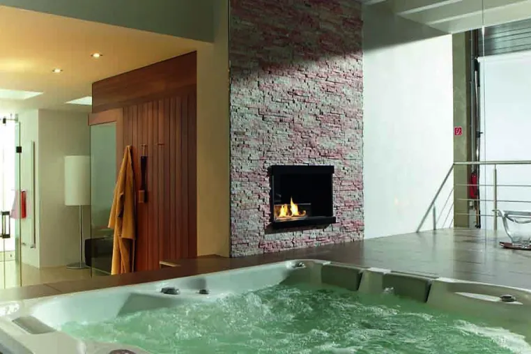 Bild: SPARTHERM Feuerungstechnik: Innovative Bio-Ethanol-Feuerstelle für Hotel und Gastronomie