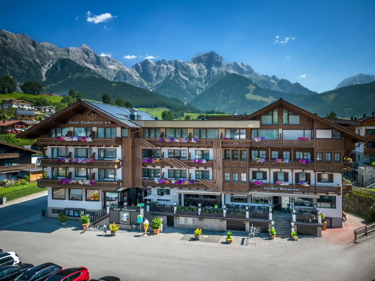 Hotel Niederreiter - Top Lage neben der Talstation in Maria Alm