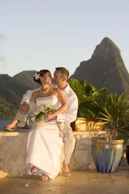 Bild: Neues Hochzeitsarrangement im Jade Mountain auf Saint Lucia - 5 Tage bleiben & kostenlos heiraten