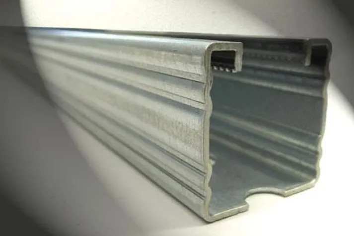 Bild: Neue Montageschiene 45/45 mit deutlich höherer Leistung