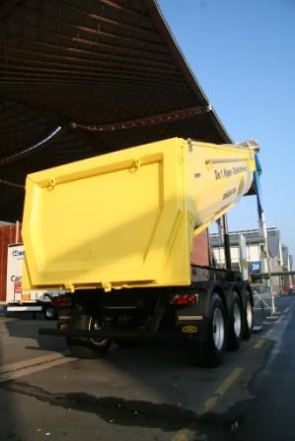 Kippanhänger von F.X. Meiller