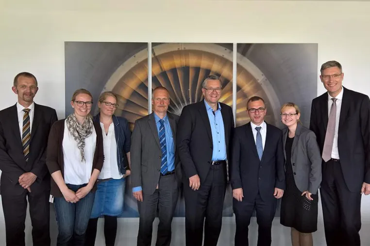 Der Hamburg Airport betraut arvato Systems mit Betrieb und Betreuung der zentralen IT-Landschaft Bild: Der Hamburg Airport betraut arvato Systems mit Betrieb und Betreuung der zentralen IT-Landschaft
