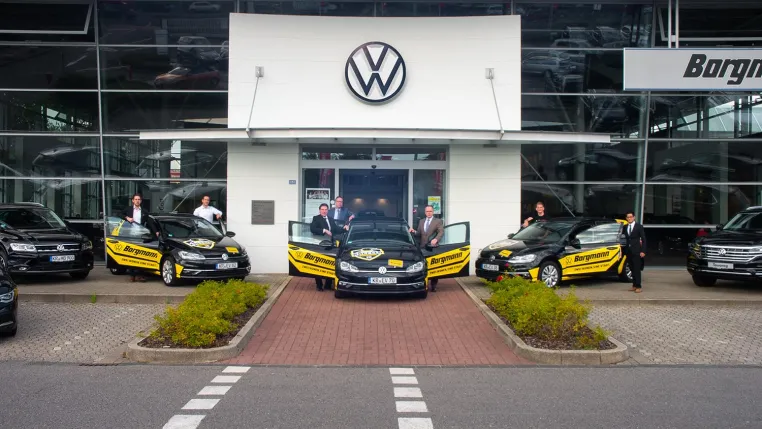 Bild: Autohaus Borgmann und Krefeld Pinguine verlängern Premium-Partnerschaft