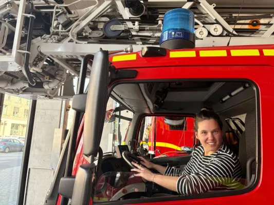 Bild: Isabell Rahms besucht den Förderverein der Berufsfeuerwehr Mainz