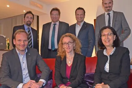 Branchentreff im ARCOTEL Kaiserwasser Wien: Über hohe Gebühren, motivierte Lehrlinge und die Sonntagsöffnung Bild: Branchentreff im ARCOTEL Kaiserwasser Wien: Über hohe Gebühren, motivierte Lehrlinge und die Sonntagsöffnung