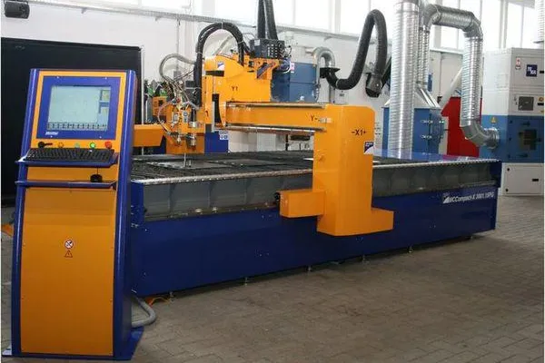 MicroStep präsentiert die neue MasterCut Eco auf der Messe VIENNA-TEC Bild: MicroStep präsentiert die neue MasterCut Eco auf der Messe VIENNA-TEC