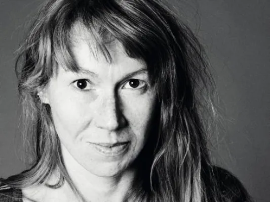 Autorin NADJA KLINGER liest im Spreewald Bild: Autorin NADJA KLINGER liest im Spreewald