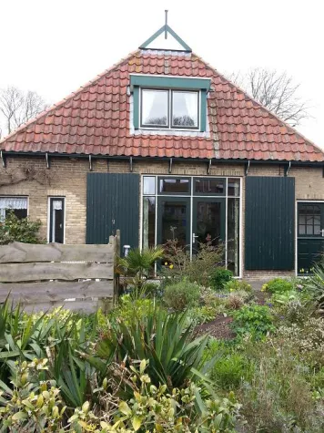 Bild: Trautes Heim - Glück allein