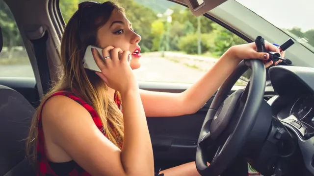 Bild: Monocam im Regeleinsatz: KI-Handyblitzer startet in RLP – NRW zögert wegen Rechtslage