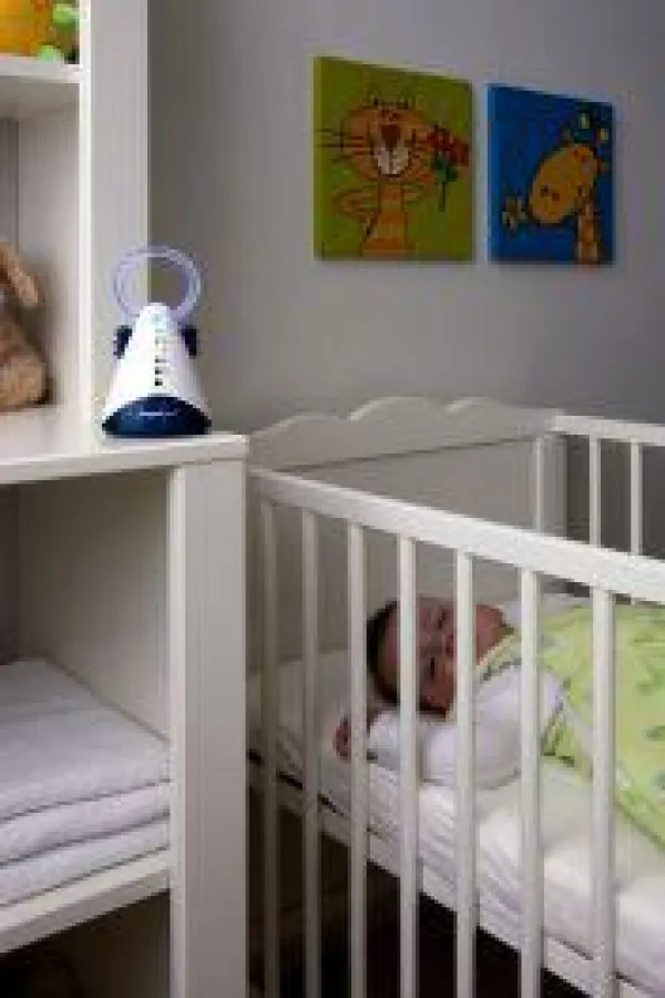 Mit einem Babyphon ist man immer mit einem Ohr beim Kind. Foto: djd/Funny Handel/Angelcare