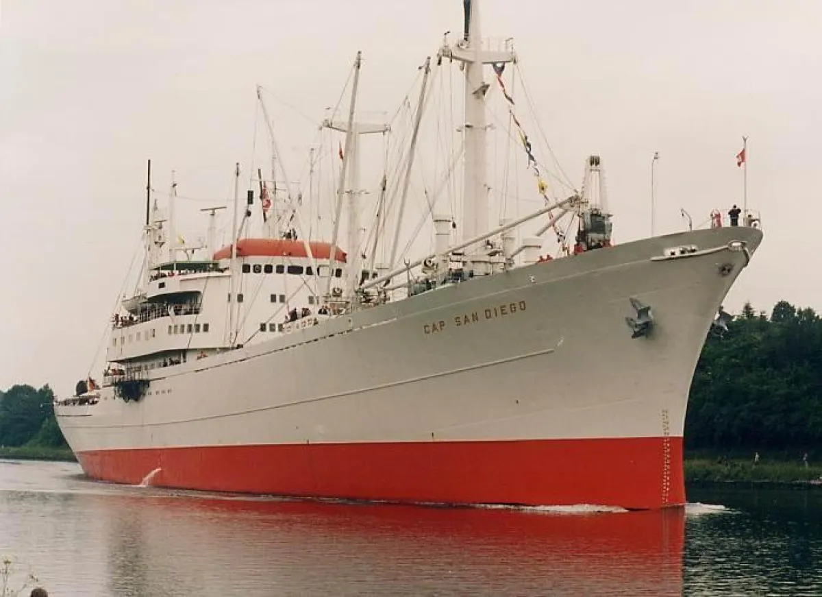 Cap San Diego in Fahrt