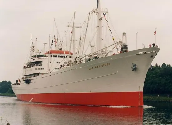 Bild: 50 Jahre Cap San Diego und Eindocken bei Blohm + Voss repair