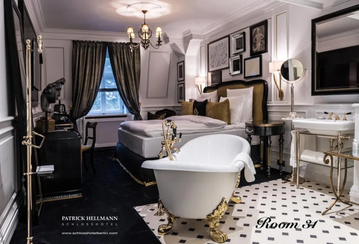 Bohème Room 31- Patrick Hellmann PREMIUM Room