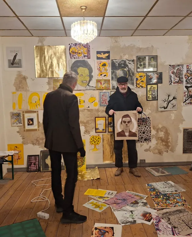 Marco Goldenstein und Mike Hentz beim Aufbau von