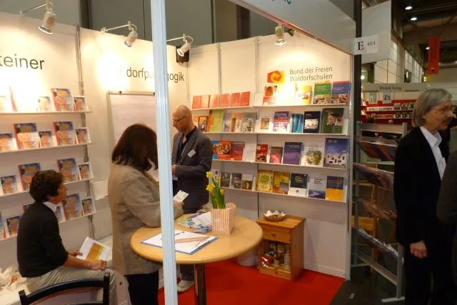 Bild: Naturwissenschaftliches Lernen am „Phänomen“ und Schule für alle: Waldorfpädagogik auf der Leipziger Buchmesse