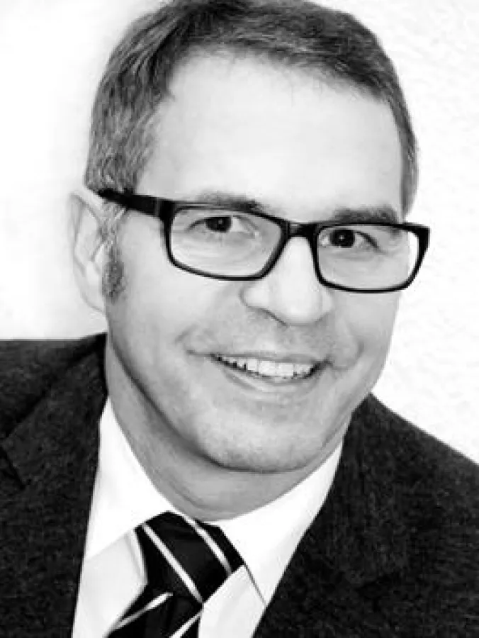 Georg Stanossek, Chefredakteur Portel.de und Herausgeber des Dschungelführer Telekommunikation