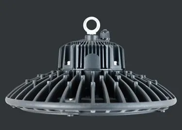Bild: IndustryLUX Aurora von lichtline: LED-Hallenflächenleuchten vom Feinsten