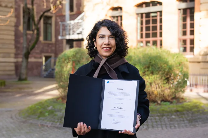 International: DAAD-Preis 2025 der Pädagogischen Hochschule Karlsruhe geht an Canan Evecen Bild: International: DAAD-Preis 2025 der Pädagogischen Hochschule Karlsruhe geht an Canan Evecen