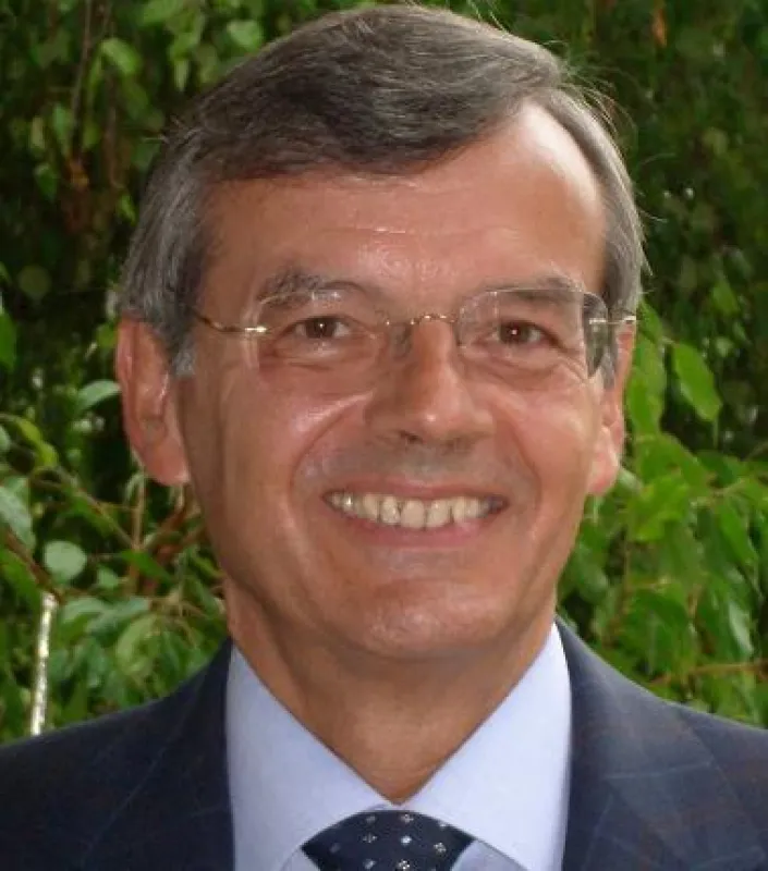 PROFESSOR DR. HELMUT GOHLKE VOM HERZ-ZENTRUM BAD KROZINGEN