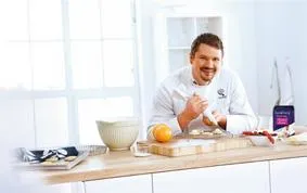 Bild: Konditorweltmeister Bernd Siefert kreiert Weihnachtsrezepte für SweetFamily
