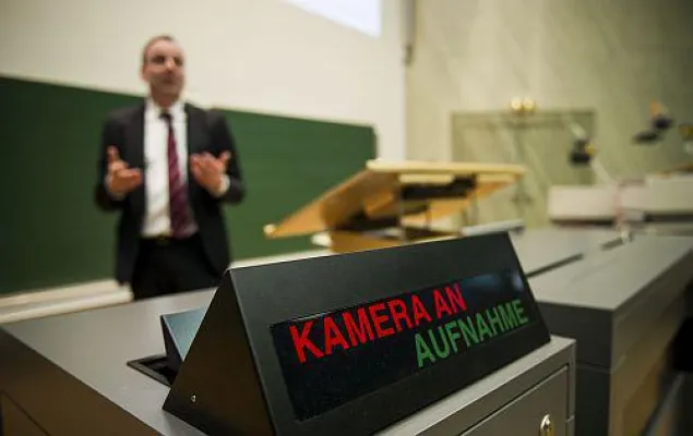 Wireworx GmbH erhält Sinus Preis für Erneuerung der AV-Medientechnik der Universität Stuttgart Bild: Wireworx GmbH erhält Sinus Preis für Erneuerung der AV-Medientechnik der Universität Stuttgart