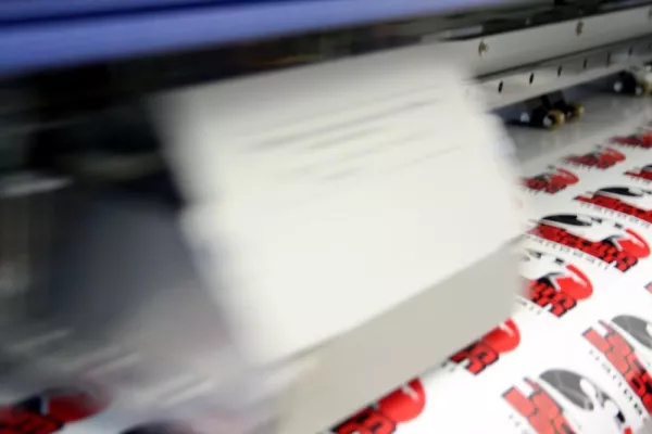 Bild: Großartige Großauflagen – Typographus erweitert ihr Portfolio um Offset-Aufkleber