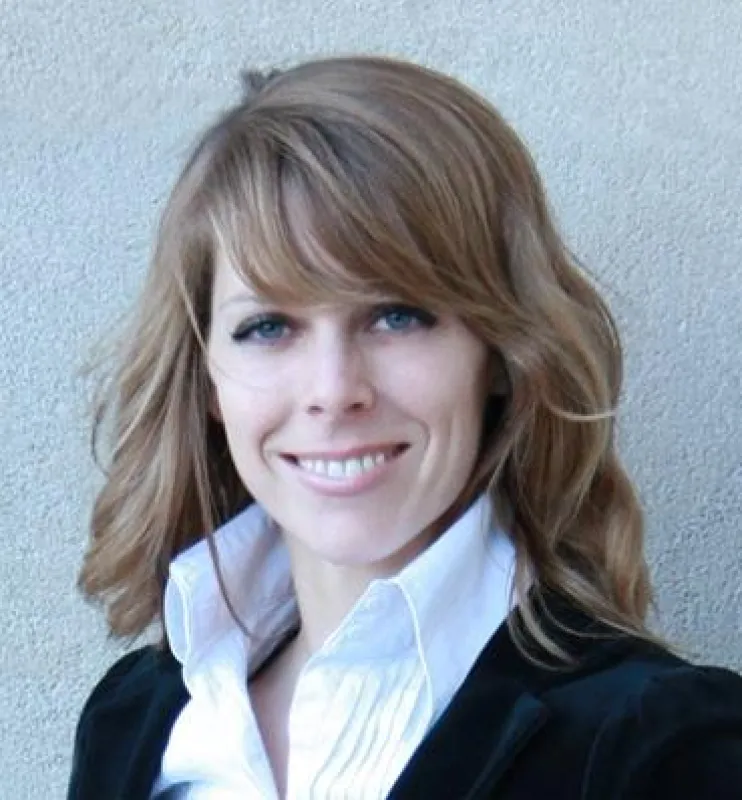Julia Atzesberger, Marketingleiterin von Careesma.at