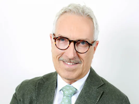 Bild: Interview: Hat uns Corona noch im Griff?