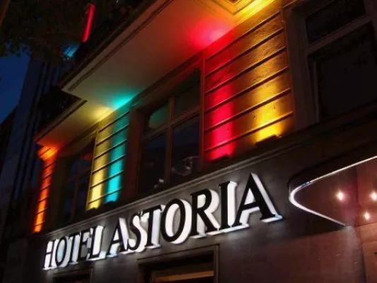 Publikumspreis für die schönste Hotel-Illumination beim Berliner Festival of Lights an Berliner Hotel Astoria Bild: Publikumspreis für die schönste Hotel-Illumination beim Berliner Festival of Lights an Berliner Hotel Astoria