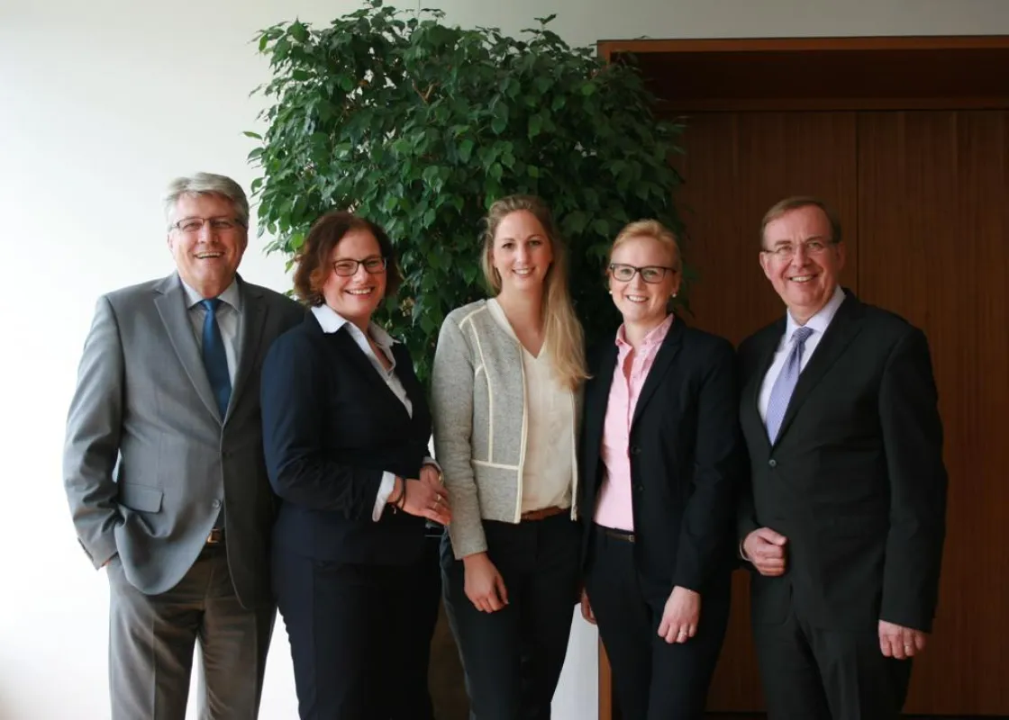 N. Kerkhoff (Vorstand), K. Peters, M. Hinnemann, S. Lemke, R. Schlottbom (Vorstandsvorsitzender)