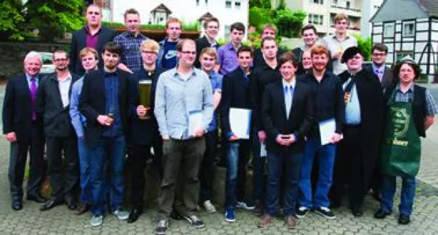 Lossprechungsfeier für Brauer und Mälzer in Iserlohn: Gambrinus kam höchstpersönlich zum Gratulieren Bild: Lossprechungsfeier für Brauer und Mälzer in Iserlohn: Gambrinus kam höchstpersönlich zum Gratulieren