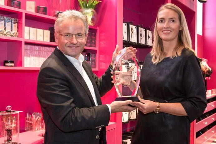 Hunkemöller mit dem Dale Carnegie Leadership Award ausgezeichnet Bild: Hunkemöller mit dem Dale Carnegie Leadership Award ausgezeichnet