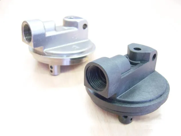 Bild: Metallsubstitution: Feuerlöscher mit Kunststoffventil