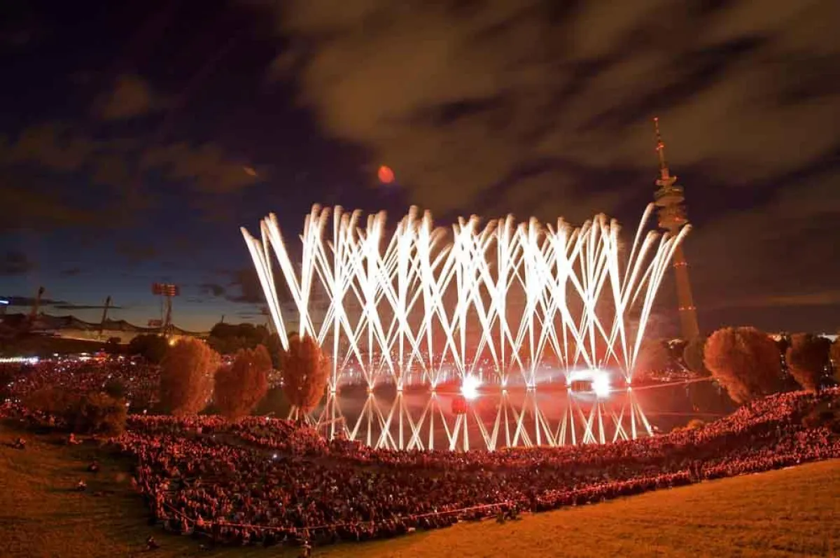 Feuerwerk der Superlative beim Sommernachtstraum mit UNHEILIG